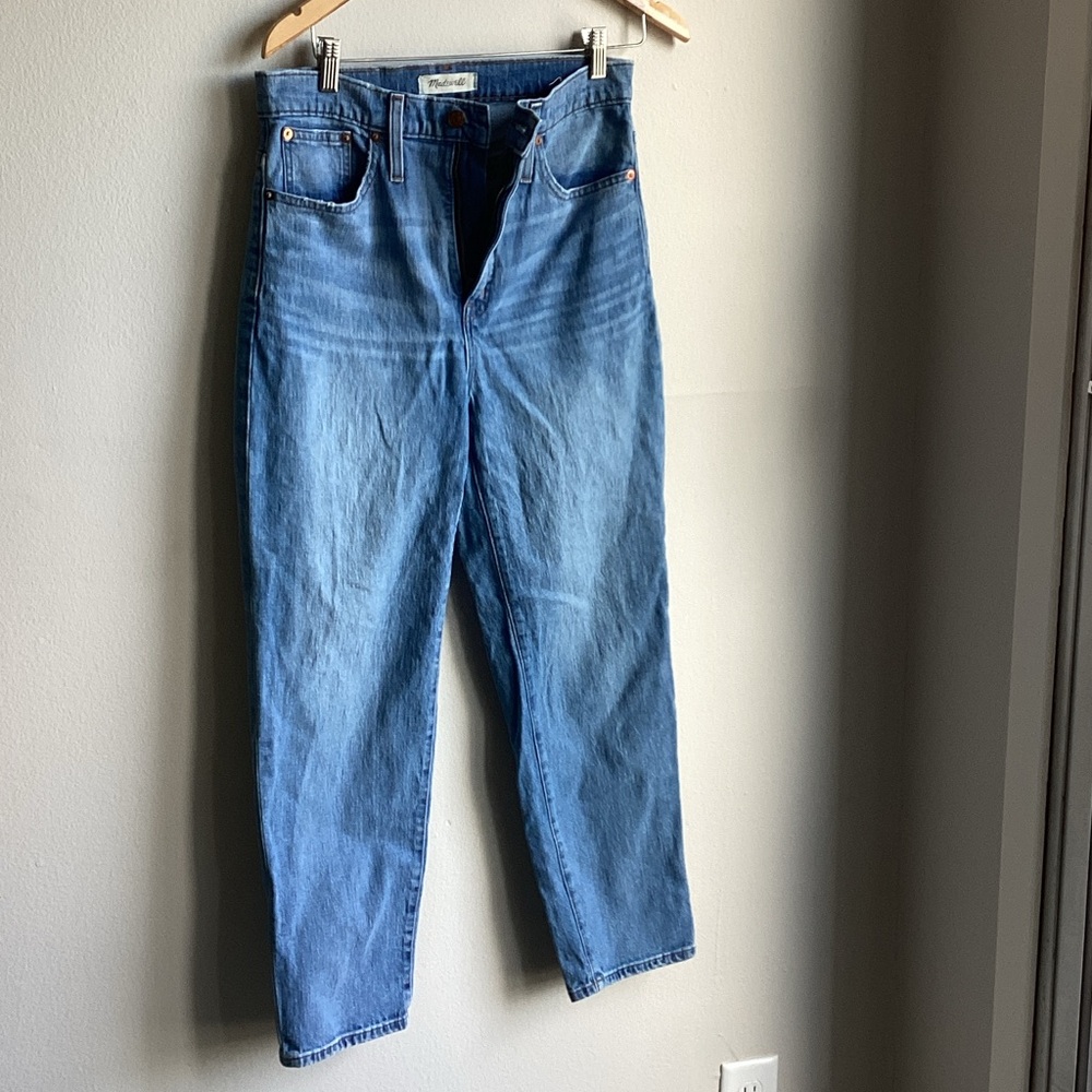 Madewell women’s Relaxed Jeans in Medium Blue Wash